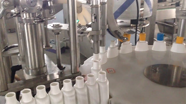 2-Kopf-Abfüll- und Verschließmaschine für kosmetische Produkte